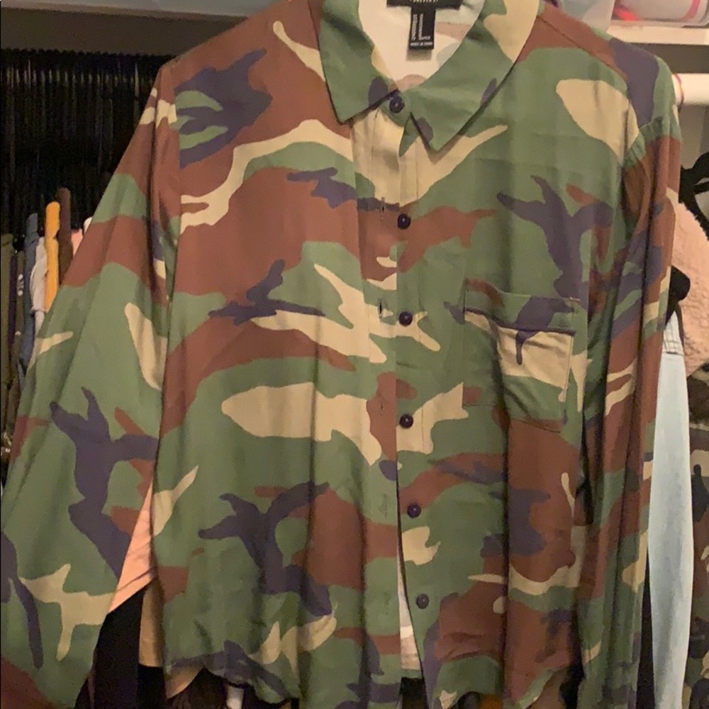 Forever21 camo/camouflage collar long sleeve shirt